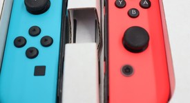 Good
													Nintendo Switch - Red & Blue, 32 GB, photo 4 of 7