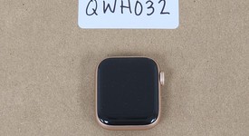 Mint
													Apple Watch SE 1st Gen 40mm - Unlocked, Gold, A2353 - Cellular, Aluminum, photo 1 of 6