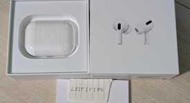 Used
													Apple AirPods Pro 1st Gen - MagSafe Case, photo 3 of 7