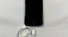 Mint
													Apple iPhone SE 3rd Gen 2022 - Unlocked, Midnight, 64 GB, A2595, photo 2 of 8