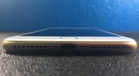 Good
													Apple iPhone 7 Plus - Unlocked, Gold, 128 GB, A1784, GSM, photo 4 of 6