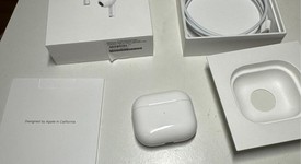 Used
													Apple AirPods 3rd Gen - Lightning Case, photo 1 of 3