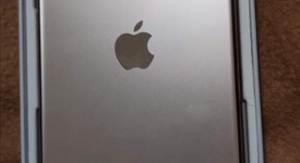 Mint
													Apple iPhone 11 Pro Max - Unlocked, Gold, 256 GB, A2161, photo 5 of 8