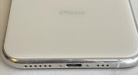 Good
													Apple iPhone Xs - Unlocked, Silver, 256 GB, A1920, photo 4 of 10