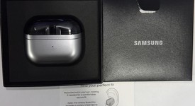 Used
													Samsung Galaxy Buds3 - Silver, photo 2 of 3