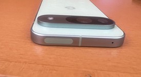 Good
													Google Pixel 9 - Unlocked, Wintergreen, 128 GB, 12 GB, G2YBB, photo 5 of 7