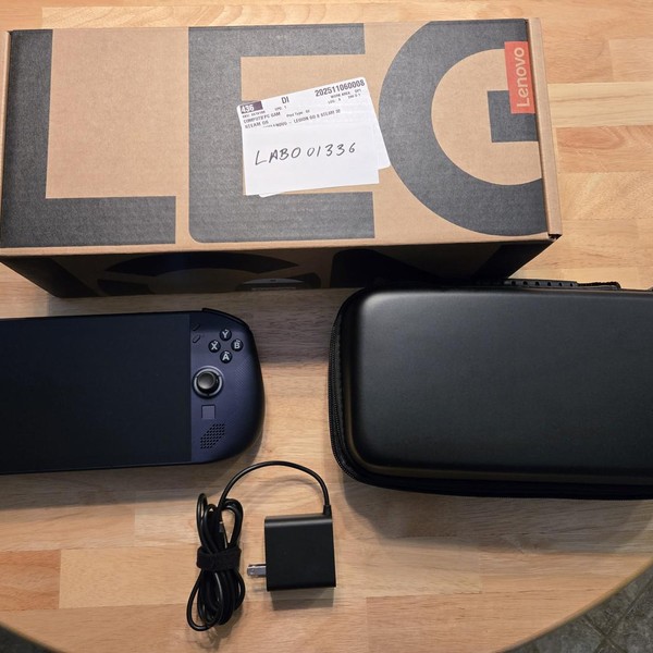 Lenovo Legion Go S - 1 TB, Black, 32 GB, AMD Ryzen Z1 Extreme