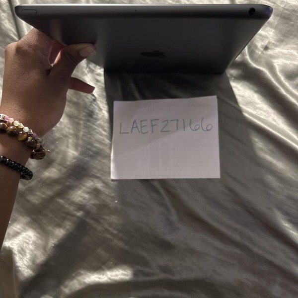 Apple iPad (9th Gen) - Wi-Fi, 64 GB, Gray, A2602