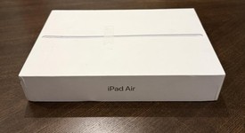 Mint
													Apple iPad Air 3rd Gen - Unlocked, Silver, 256 GB, photo 5 of 11