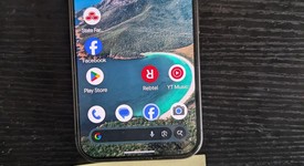 Mint
													Google Pixel 9 - T-Mobile, Obsidian, 128 GB, 12 GB, G2YBB, photo 2 of 12