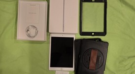 Good
													Apple iPad 6th Gen - Wi-Fi, Silver, 32 GB, A1893, photo 1 of 9