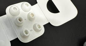 Used
													Apple AirPods Pro 2nd Gen - Lightning, photo 4 of 6