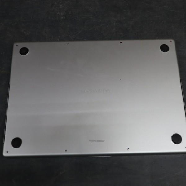 MacBook Pro 2023 - 16 inch - 1 TB, Silver, 64 GB, Apple M2 Max