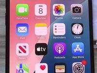 Apple iPhone 15