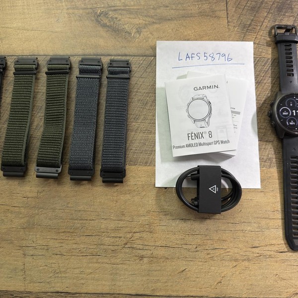 Garmin Fenix 8 - Carbon, AMOLED