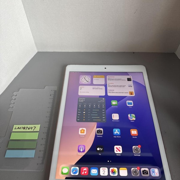 Apple iPad 7th Gen - Wi-Fi, 128 GB, Gold, A2197