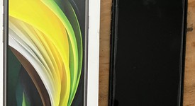 Mint
													Apple iPhone SE 2nd Gen 2020 - Unlocked, Black, 64 GB, A2275, photo 2 of 9