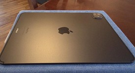 Mint
													Apple iPad Pro 11" (M4) 2024 - Unlocked, Black, 256 GB, 8 GB, A2837, Standard Glass, photo 2 of 12