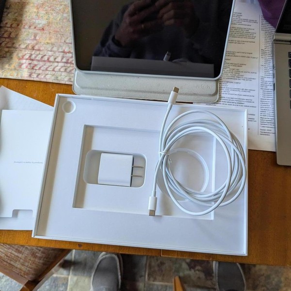 Apple iPad Air 11 inch (M2) 2024 - Wi-Fi, Blue, 128 GB, A2902