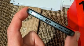 Mint
													OnePlus 13 - Unlocked, Black Eclipse, 512 GB, 16 GB, photo 3 of 6