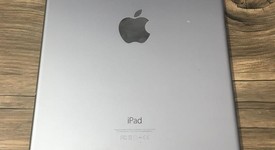 Good
													Apple iPad Pro 9.7" - Unlocked, Gray, 32 GB, A1674, photo 3 of 7