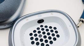 Used
													Apple AirPods Max - Sky Blue, photo 3 of 9