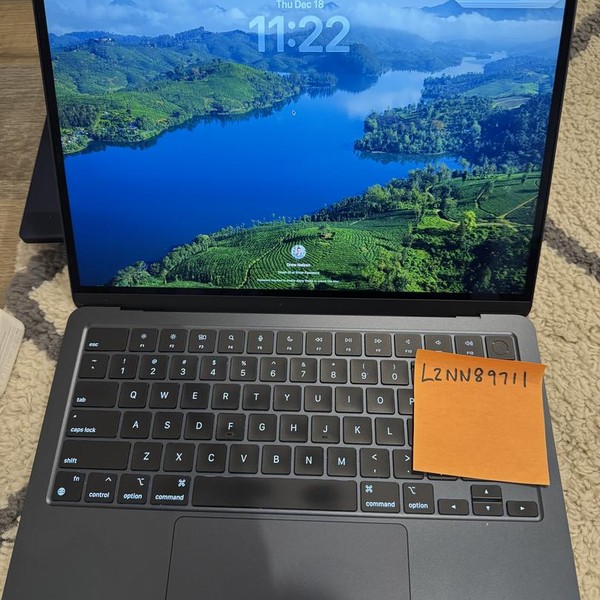 MacBook Air 2022 (M2) - 13 inch - 256 GB, Midnight, 16 GB, Apple M2