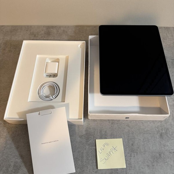 Apple iPad Air 13 inch (M2) 2024 - Wi-Fi, 128 GB, Blue, A2898