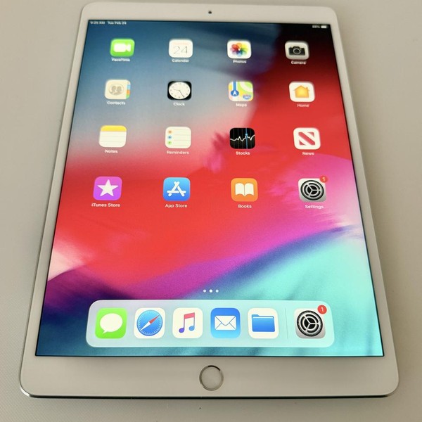 Apple iPad Pro 10.5 inch - Unlocked, 256 GB, Silver