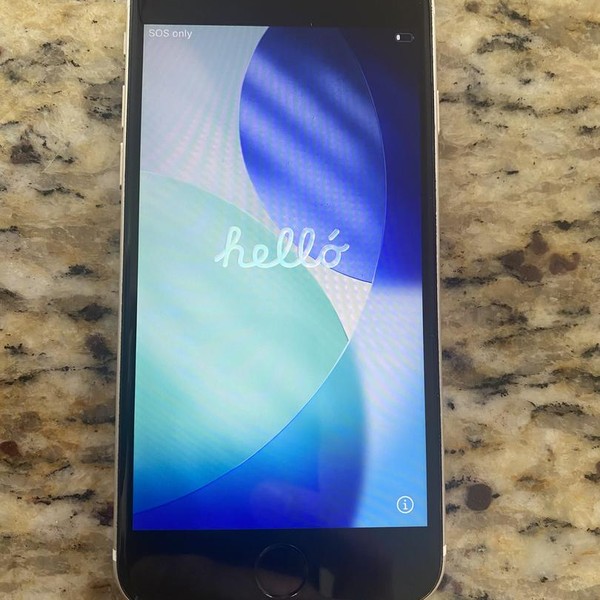 Apple iPhone SE 3rd Gen 2022 - Unlocked, 128 GB, Starlight, A2595