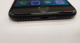 Good
													Apple iPhone 7 - T-Mobile, Black, 128 GB, A1778, photo 4 of 9