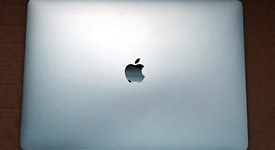 Good
													MacBook Pro 2016 (With Touch Bar) - 15" - Silver, 512 GB, 16 GB, photo 1 of 25