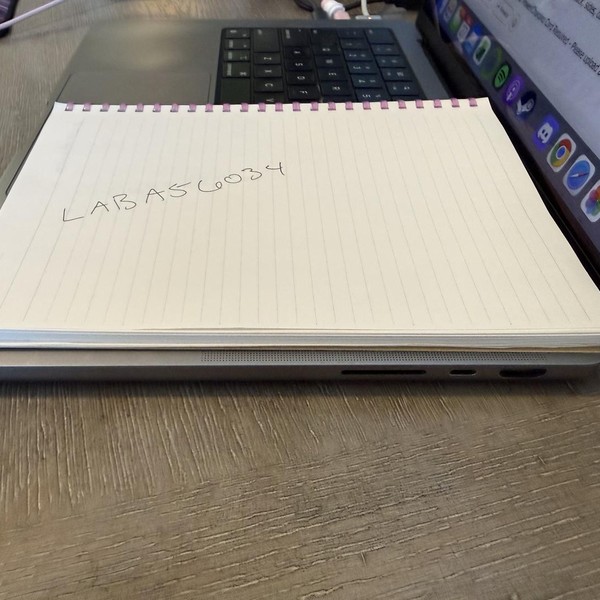 MacBook Pro 2021 - 14 inch - 512 GB, Gray, 32 GB, Apple M1 Max