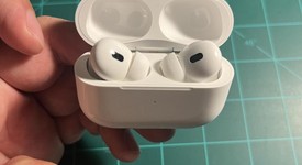 Used
													Apple AirPods Pro 2nd Gen - Lightning, photo 5 of 8