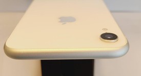 Fair
													Apple iPhone Xr - Unlocked, White, 64 GB, A1984, photo 4 of 6