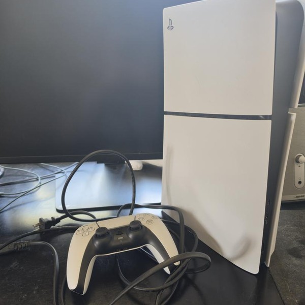 PlayStation 5 Standard Edition (2020) - 825 GB, White, Standard Edition