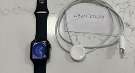 Mint
													Apple Watch SE 2nd Gen 40mm - Unlocked, Midnight, A2726 - Cellular, Aluminum, photo 1 of 10