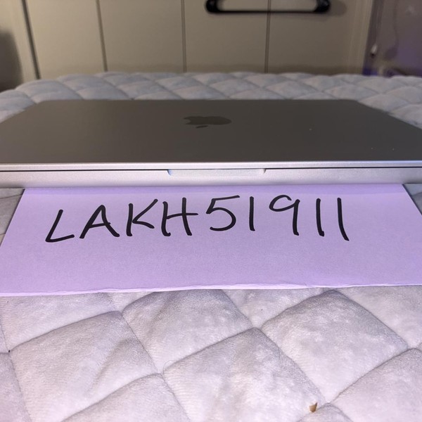 MacBook Pro 2021 - 14 inch - 512 GB, Silver, 16 GB, Apple M1 Pro 10-core