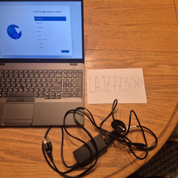 Dell Latitude 5500 - 256 GB, Black, 8 GB, Intel Core i5