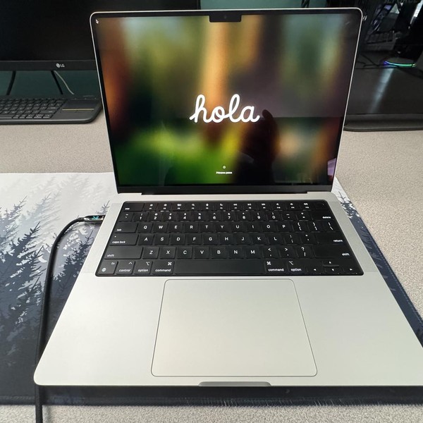 MacBook Pro 2023 - 14 inch - 2 TB, Silver, 32 GB, Apple M2 Max