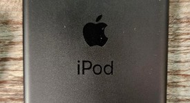 Mint
													Apple iPod Touch 6th Gen - Wi-Fi, Gray, 64 GB, photo 4 of 6