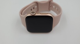 Good
													Apple Watch Series 5 44mm - Gold, A2093 - GPS, Aluminum, photo 3 of 5