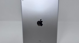 Mint
													Apple iPad Pro 10.5" - Unlocked, Silver, 64 GB, photo 2 of 6