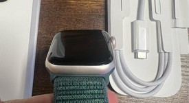 Mint
													Apple Watch SE 2nd Gen 40mm - Starlight, A2722 - GPS, Aluminum, photo 5 of 7
