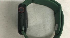 Good
													Apple Watch Series 7 41mm - Unlocked, Midnight, A2475 - Cellular, Aluminum, photo 5 of 6