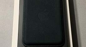 Good
													Apple iPhone 15 Pro Max - Unlocked Non-US, Black, 256 GB, A3105, photo 3 of 7