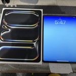 Good Apple iPad Pro 13 inch (M4) 2024 - Unlocked, 256 GB, Black, 8 GB, A2926, Standard Glass