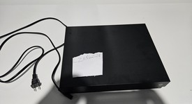 Mint
													Xbox One X (2017) - Black, Standard, photo 6 of 6