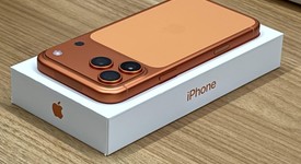 Mint
													Apple iPhone 17 Pro Max - Unlocked, Cosmic Orange, 256 GB, A3257, photo 3 of 3