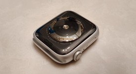 Good
													Apple Watch Series 4 44mm - Silver, A1978 - GPS, Aluminum, photo 4 of 6